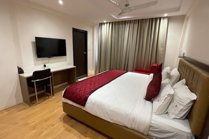 Room 27 of 67