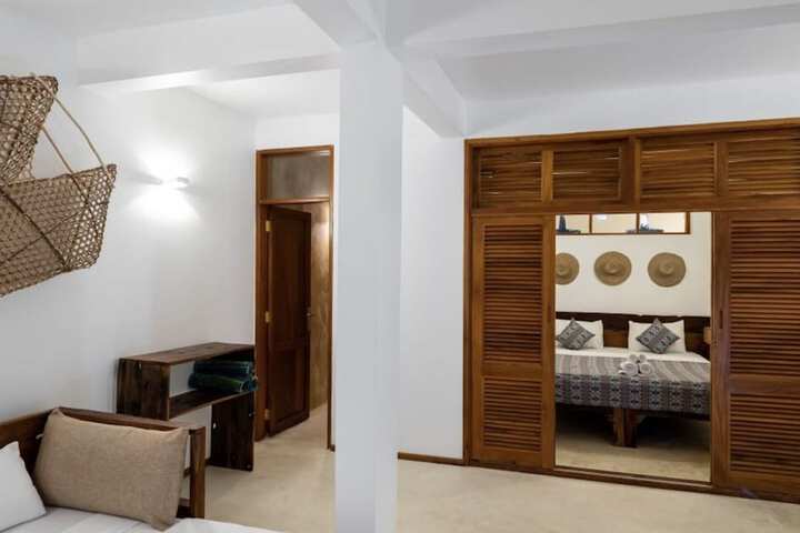 Room 2 of 11