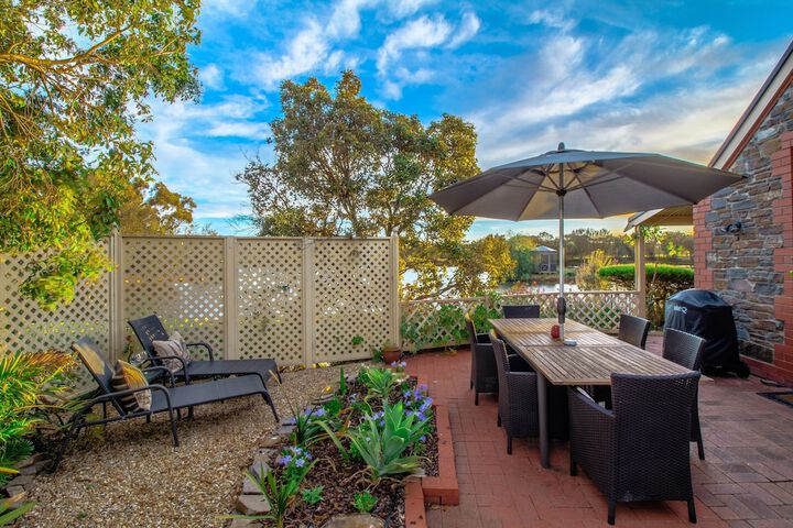 Terrace/Patio 39 of 96