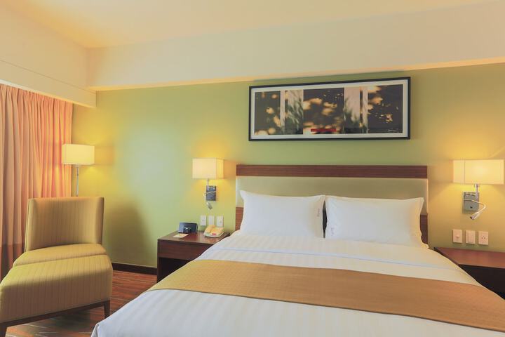 Room 6 of 95