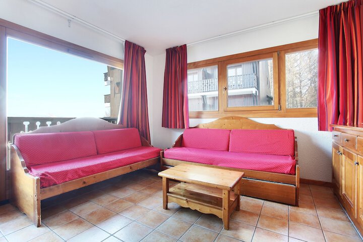 Room 14 of 25