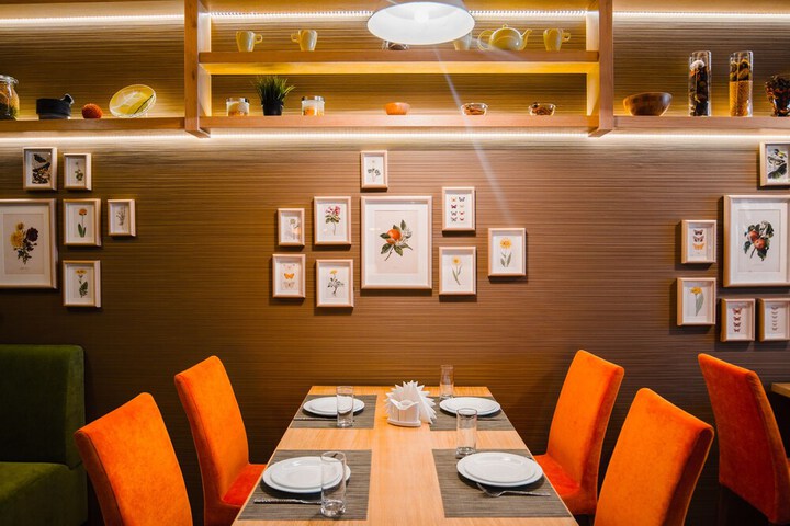Dining 47 of 64