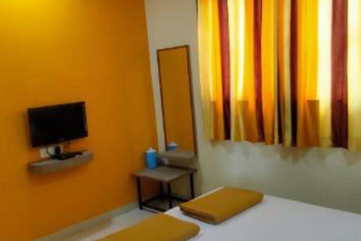 Hotel Vrundavan Akkalkot