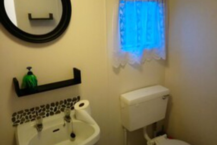 Room 2 of 36
