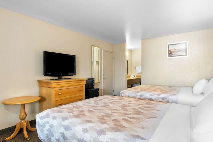 Room 16 of 30
