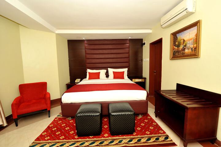Room 17 of 20