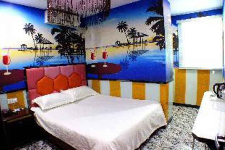 Room 18 of 20