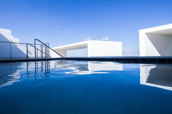 Private pool