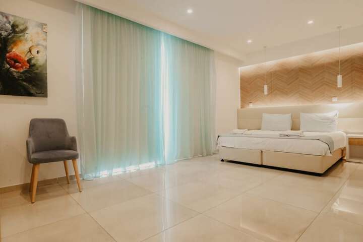 Room 21 of 50