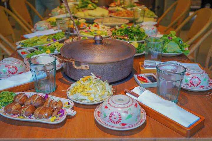Dining 165 of 209