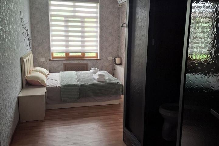 Room 5 of 37