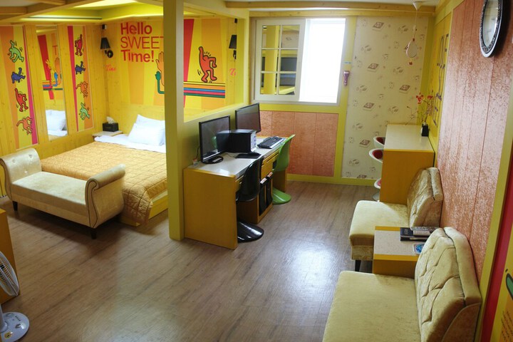 Room 18 of 84