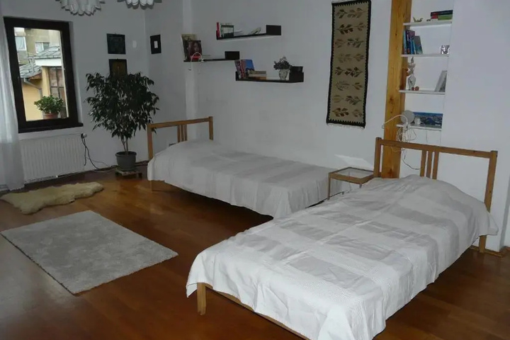 Room 3 of 11