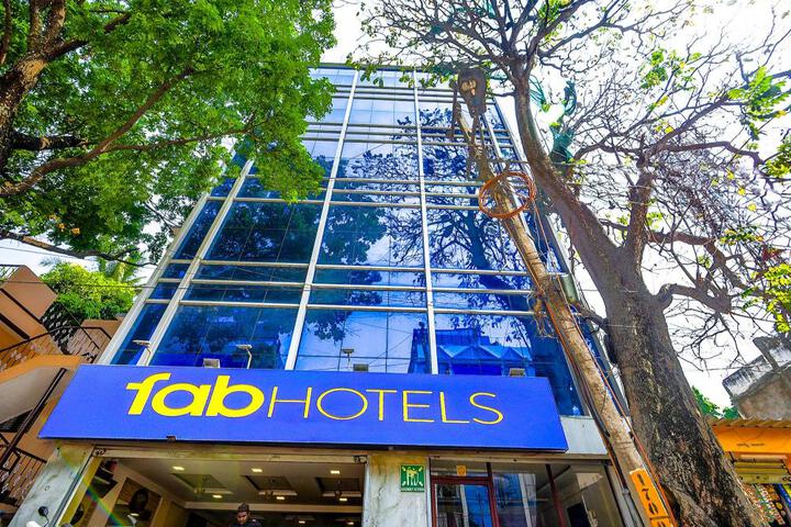 FabHotel Emerald I