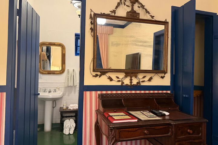 Room 5 of 48