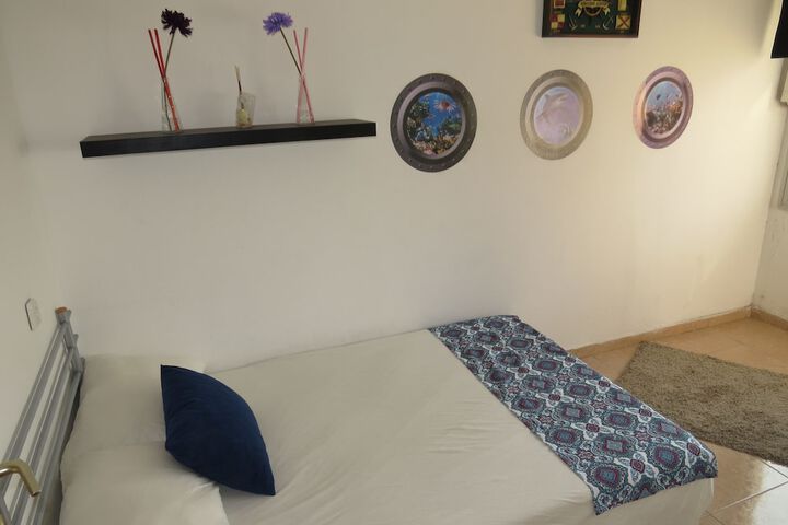 Room 7 of 25