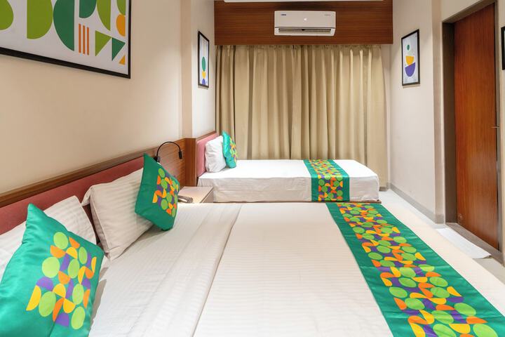 Room 16 of 40