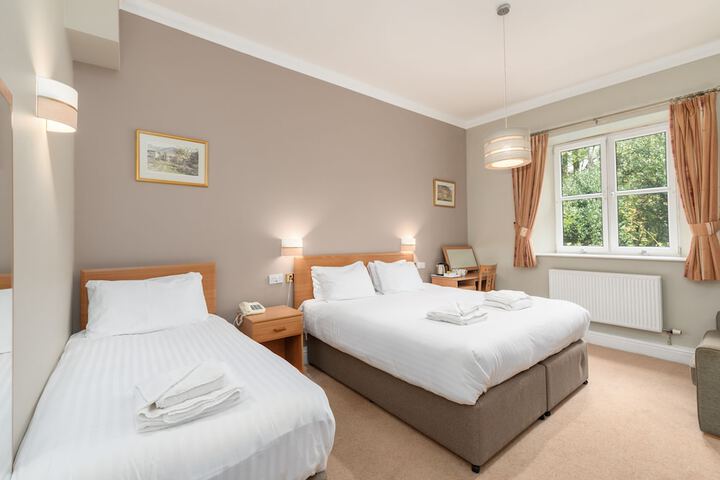 Room 25 of 124