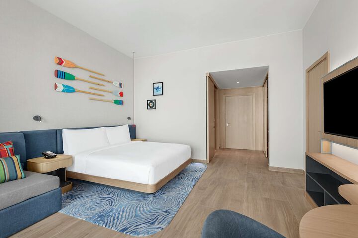 Room 10 of 66