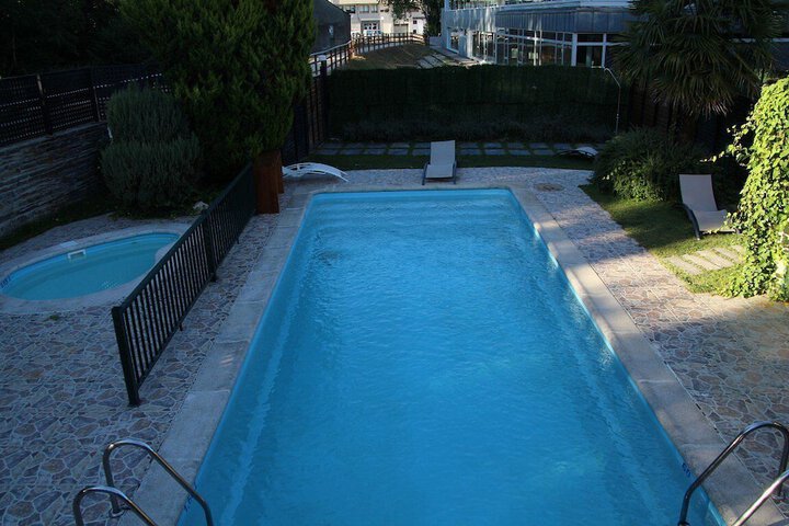 Pool 42 of 79