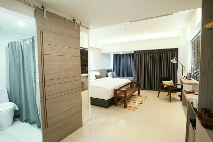 Room 13 of 90