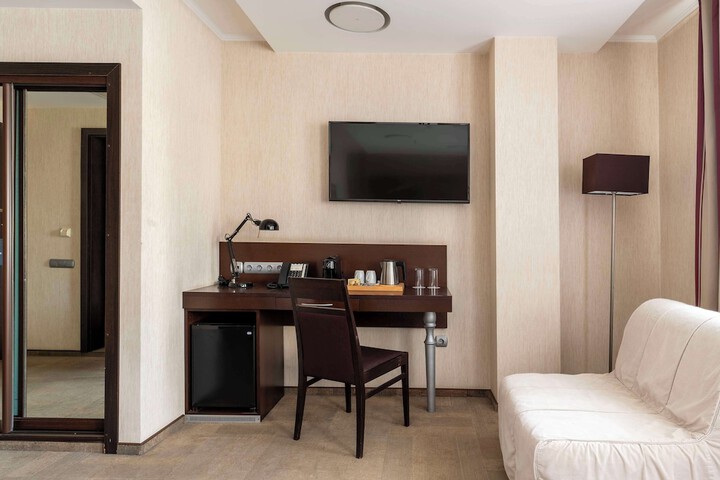 Room 41 of 182