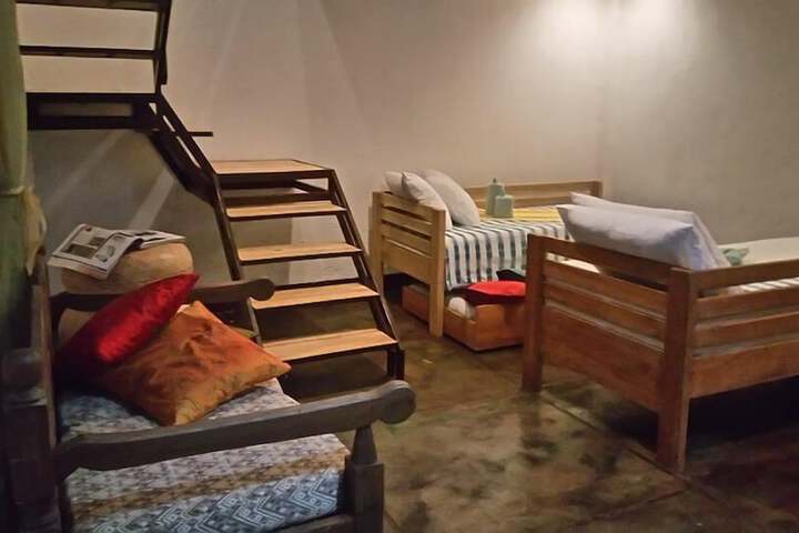 Room 10 of 37