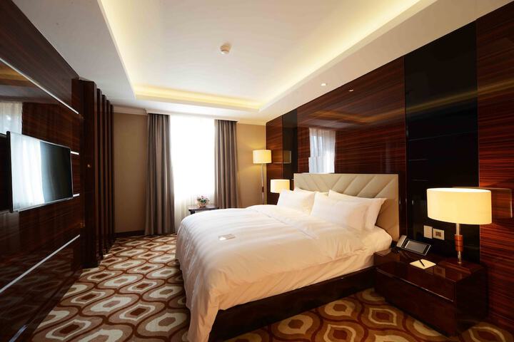 Room 7 of 62