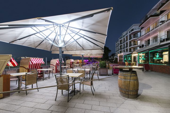 Sundeck 78 of 85