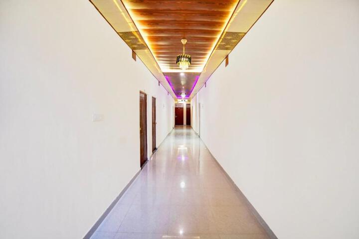 HOTEL O VIRAT