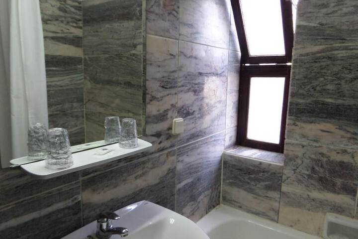 Room 15 of 29