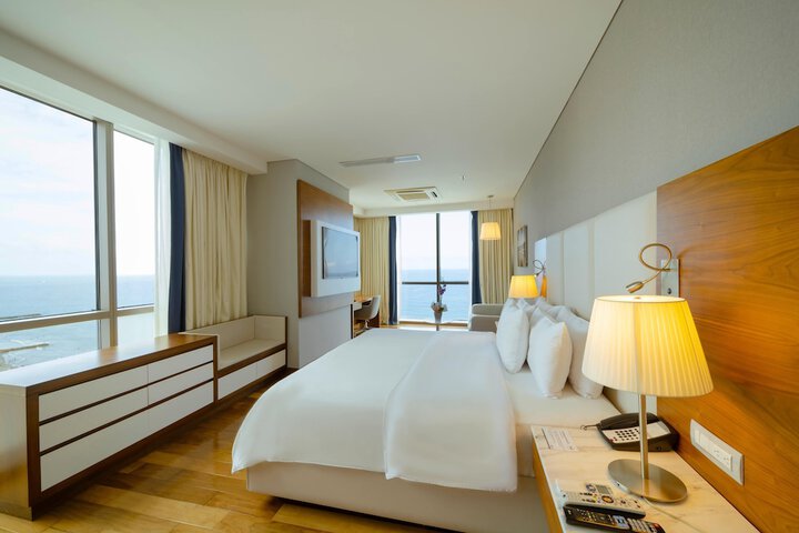 Room 15 of 95