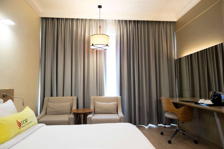 Room 7 of 61