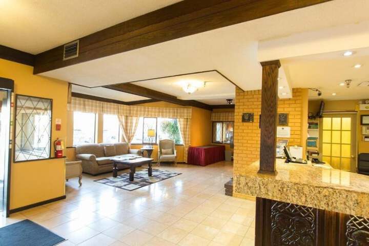 Hotel Interior 4 of 37