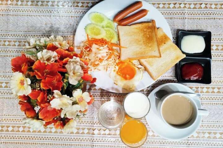 Breakfast meal