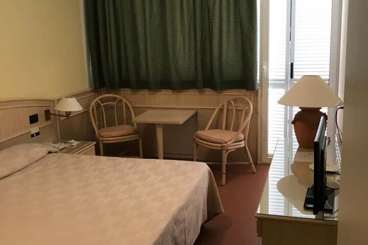Room 11 of 59