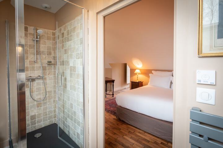 Room 48 of 67
