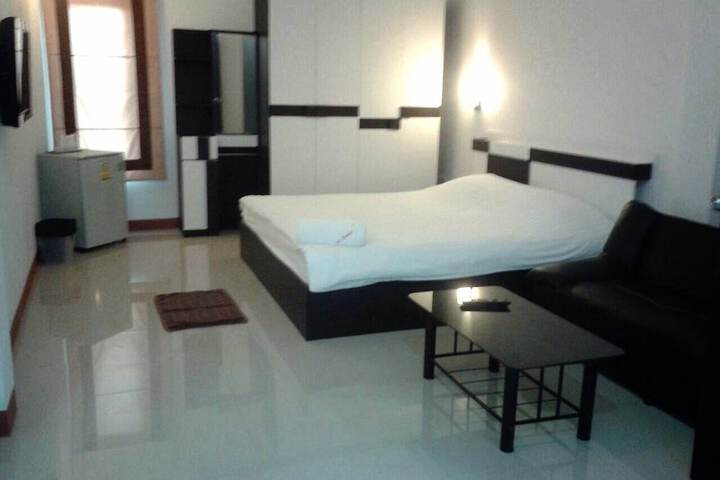 Room 4 of 41