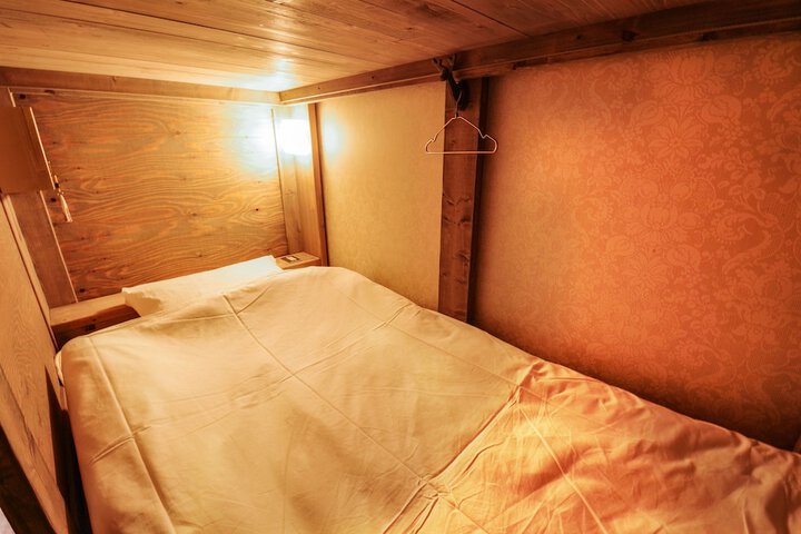 Room 12 of 36