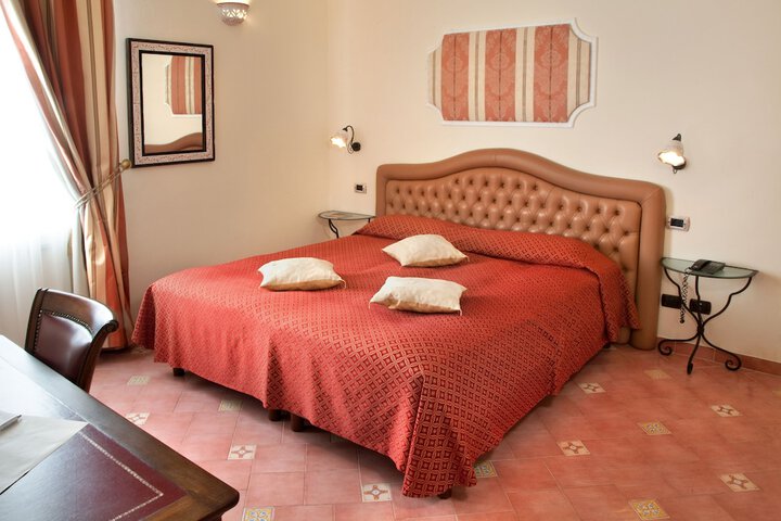 Room 9 of 72