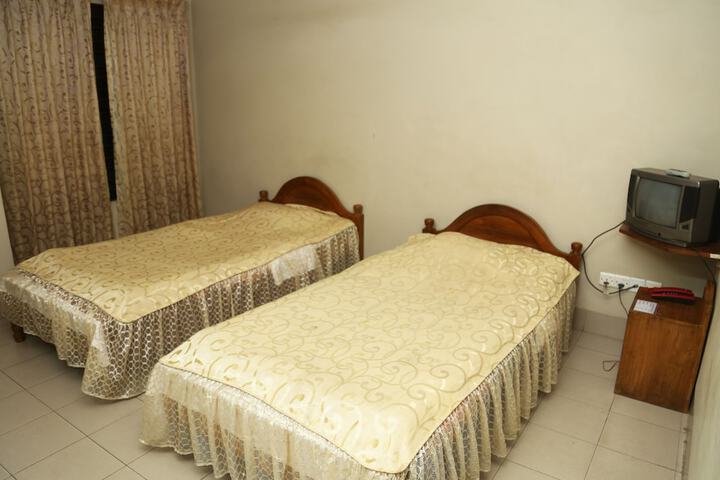 Room 10 of 24