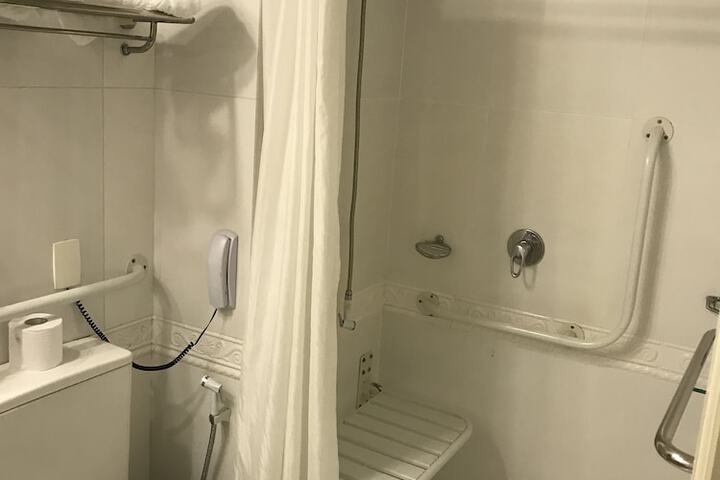 Room 90 of 148