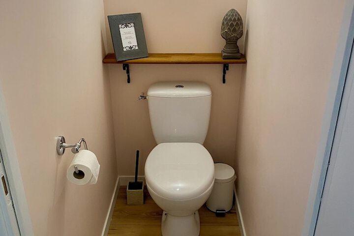 Room 10 of 35