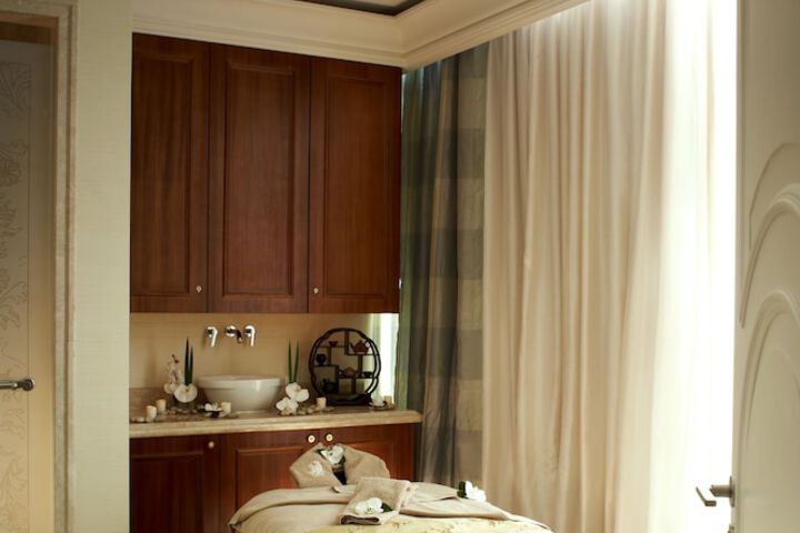 Room 43 of 61