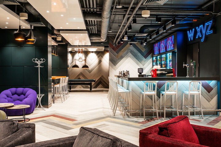 Lounge 63 of 74