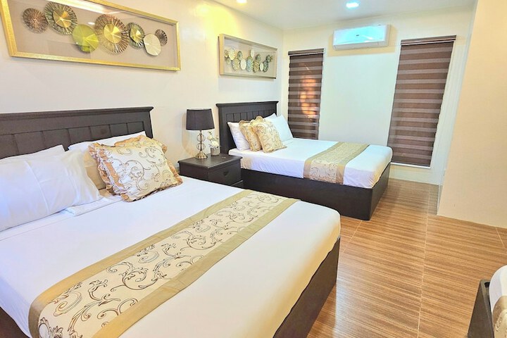 Room 2 of 11