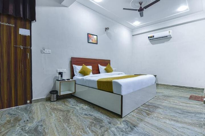 Room 8 of 22