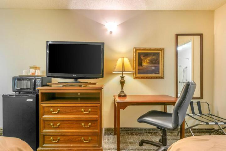 Double Accessible King Size Bed (7 of 16)