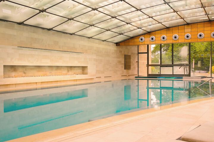 Pool 102 of 160
