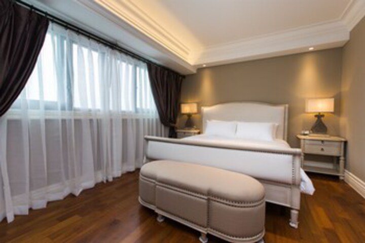 Room 100 of 122